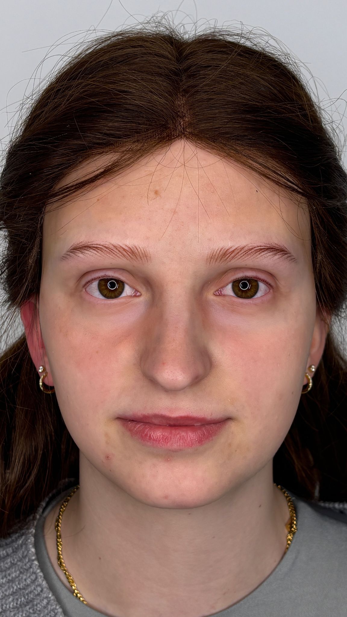 Natürliche Augenbrauen — Permanent Make-up Ergebnis von Alessia in München